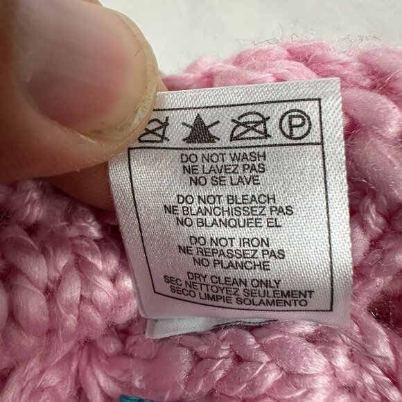 Reebok Women's Pink Knit Beanie Rams Logo One Size Fits All 100% Acrylic - Picture 6 of 8